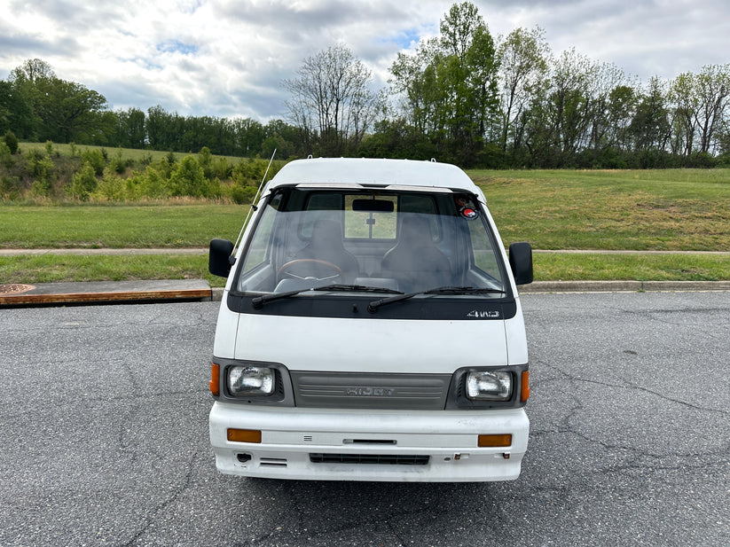 FULLY SERVICED - 1993 DAIHATSU HIJET JUMBO CUSTOM 4WD - AIR CONDITIONING — LOT#707 - Image 10