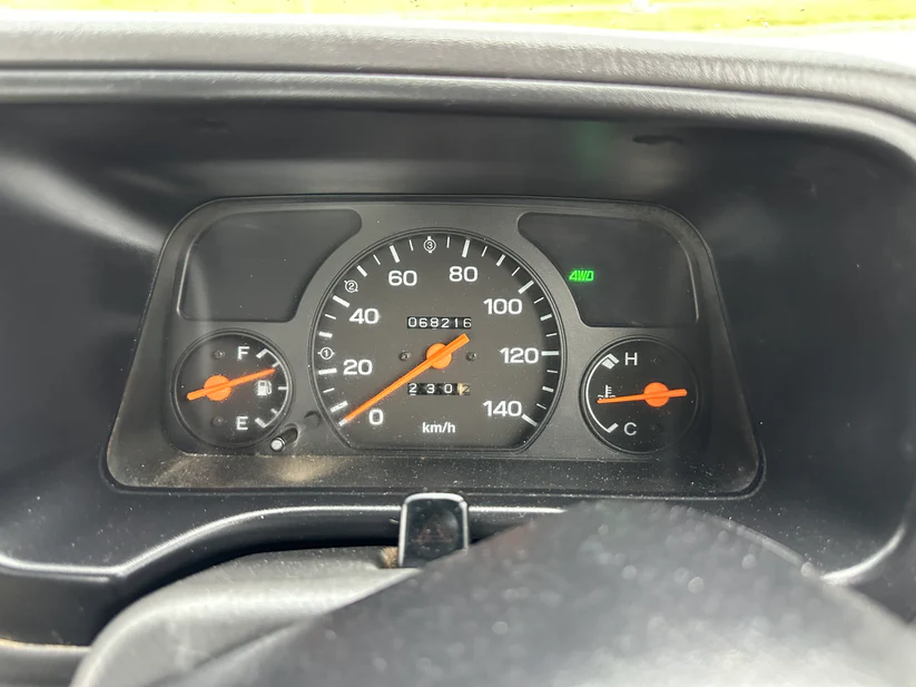 2000 SUBARU SAMBAR LORRY FUEL TANKER 4WD - A/C - FUEL INJECTION - AIRBAG - POWER STEERING — LOT#845 - Image 2