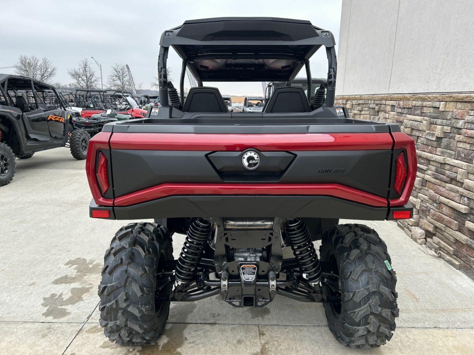 New 2024 Can-Am Commander MAX XT 700 - Image 2