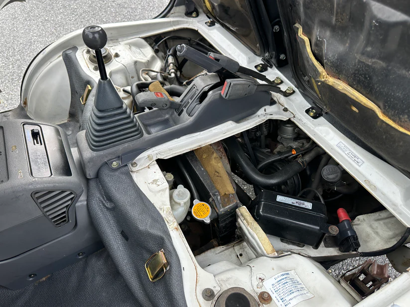 FULLY SERVICED - 1993 DAIHATSU HIJET JUMBO CUSTOM 4WD - AIR CONDITIONING — LOT#707 - Image 3