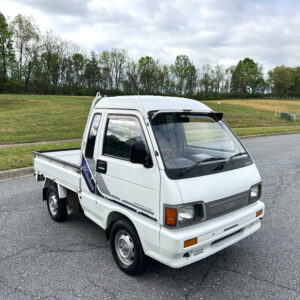 FULLY SERVICED - 1993 DAIHATSU HIJET JUMBO CUSTOM 4WD - AIR CONDITIONING — LOT#707