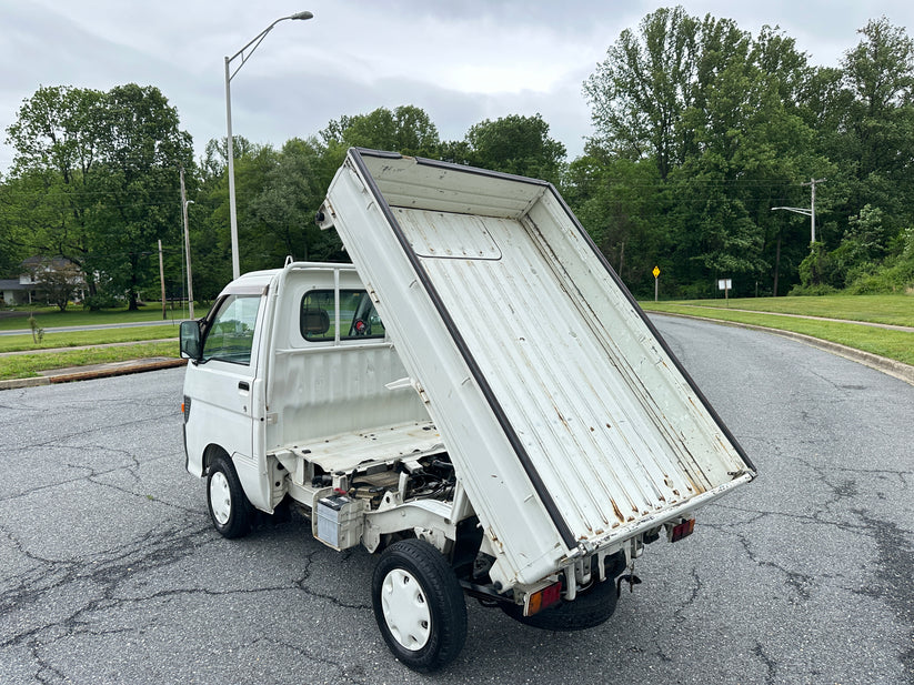 1997 DAIHATSU HIJET DUMP TRUCK 4WD - DIFF LOCK - 2 SPEED TRANSFER-CASE — LOT#895 - Image 13