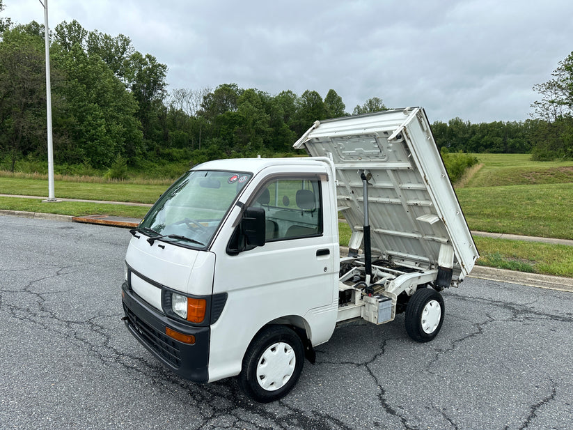 1997 DAIHATSU HIJET DUMP TRUCK 4WD - DIFF LOCK - 2 SPEED TRANSFER-CASE — LOT#895 - Image 10