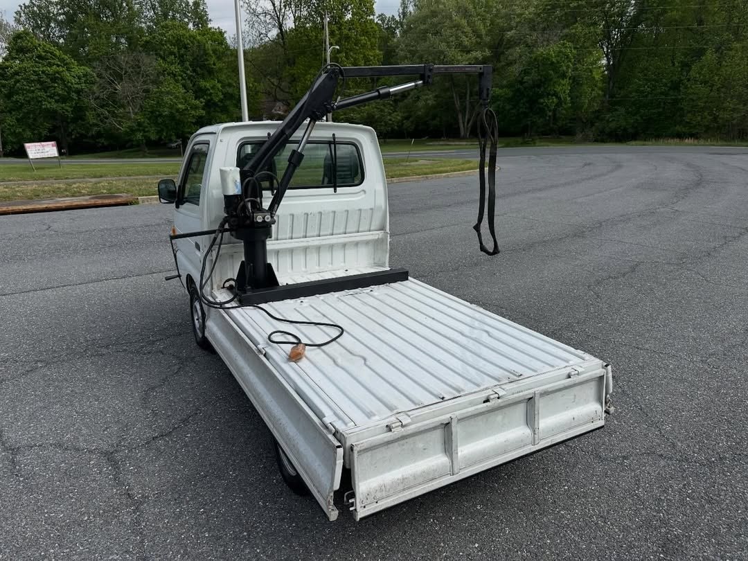 1996 Mazda Autozam Scrum V-DJ51T – Hydraulic Crane, Low Miles, Clean CA Title - Image 10