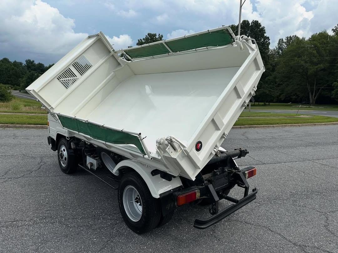 1993 Toyota Dyna 4x4 Diesel Dump Truck | 3-Way Dump Bed, 2-Ton | BU72DH - Image 12