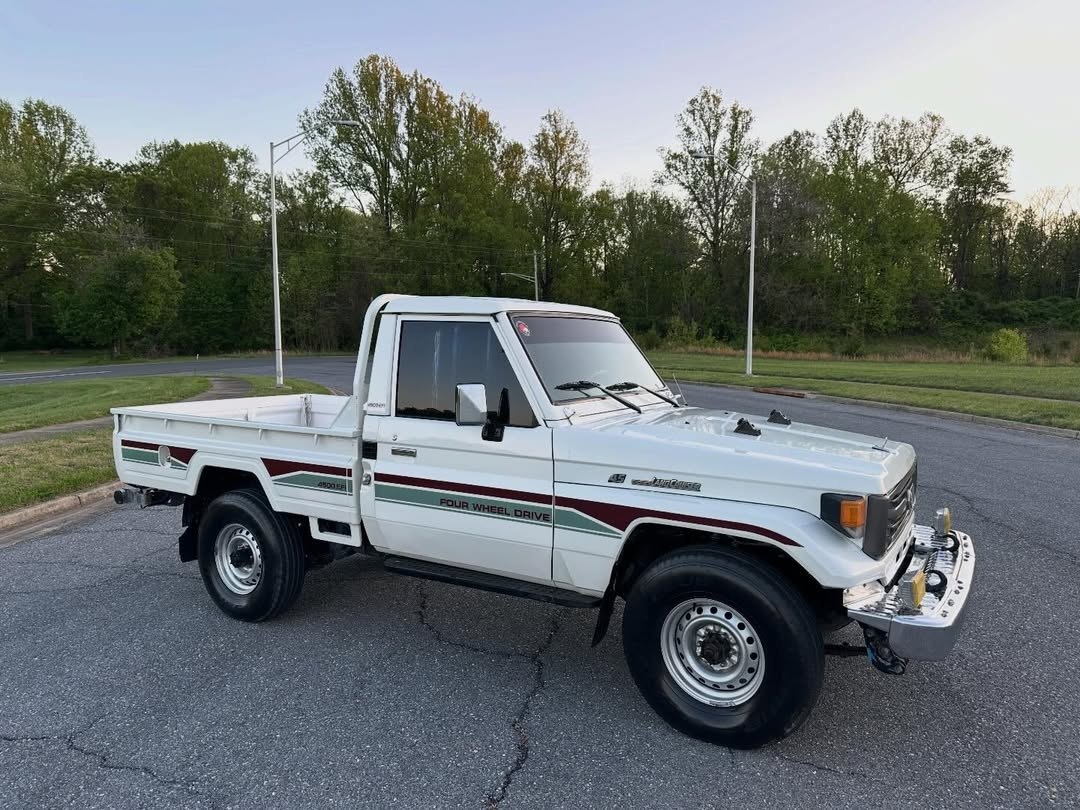 1999 Toyota Land Cruiser FZJ75 Pickup — GCC Spec, 5-Speed Manual, Dual Fuel Tanks - Image 12