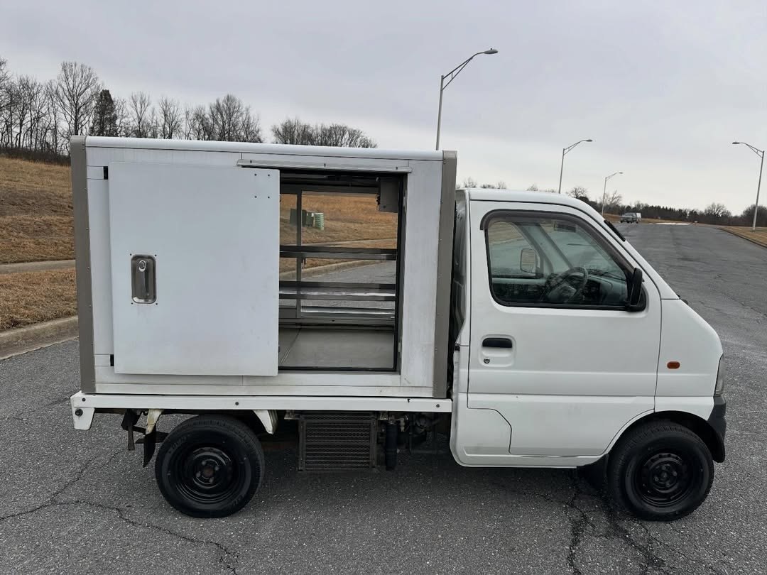 2000 Suzuki Carry GD-DB52T Refrigerated Food Truck – 4WD, Freezer Unit - Image 6