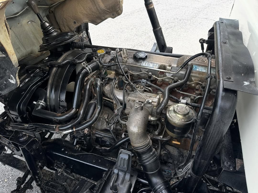 1993 Toyota Dyna 4x4 Diesel Dump Truck | 3-Way Dump Bed, 2-Ton | BU72DH - Image 3