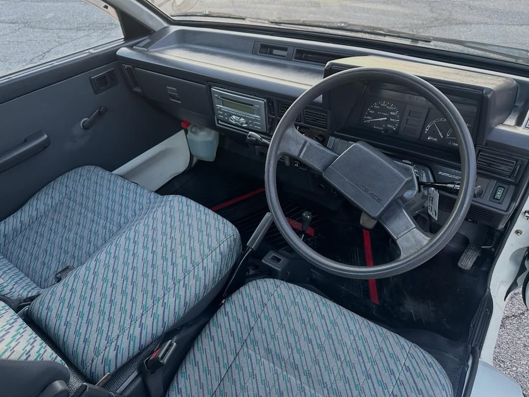 1996 Toyota LiteAce 4WD Long Bed Mini Truck | 10,931 Miles - Image 7