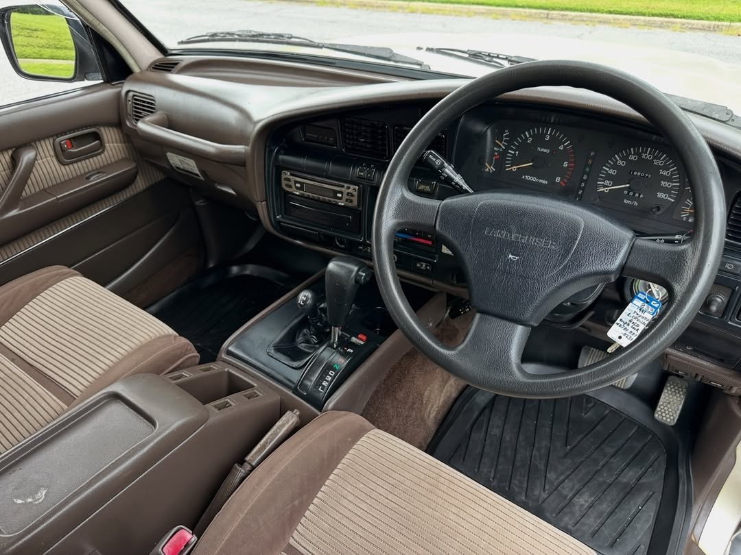 1991 Toyota Land Cruiser HDJ81 VX Turbo Diesel 4x4 – Triple Locked, 115K Miles - Image 8