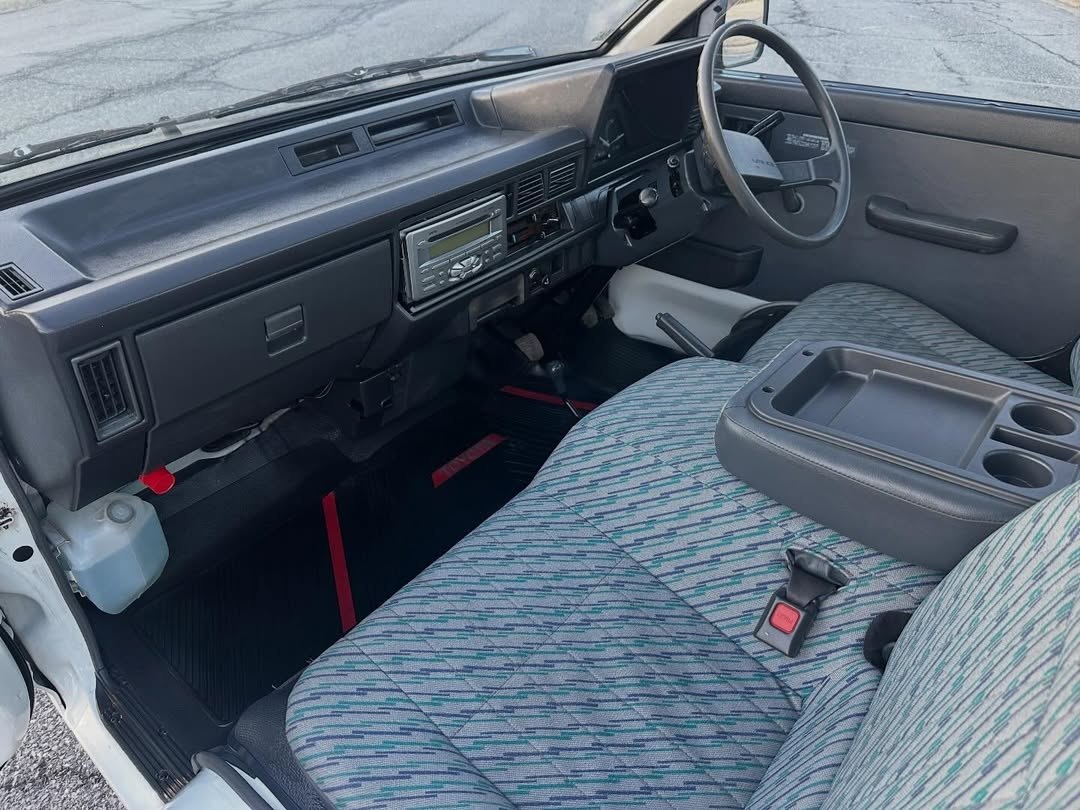 1996 Toyota LiteAce 4WD Long Bed Mini Truck | 10,931 Miles - Image 8