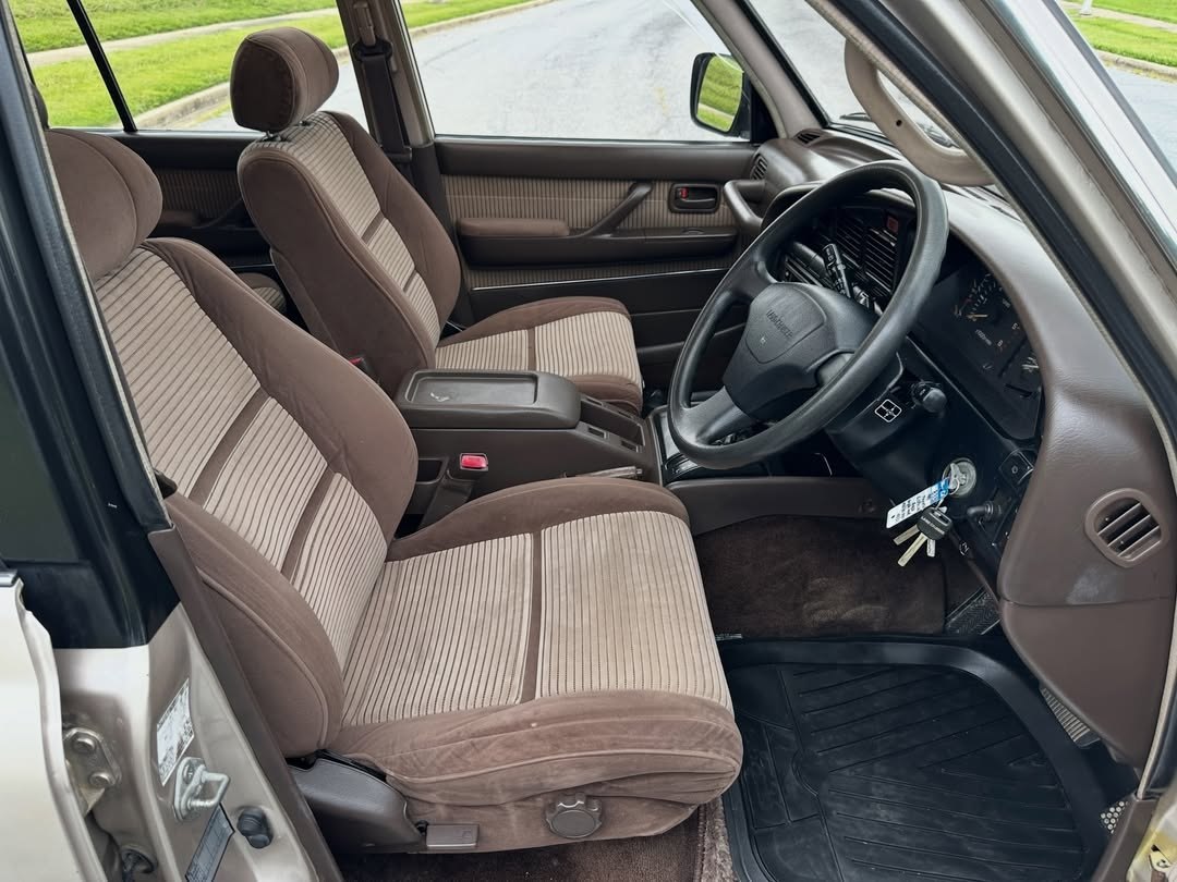 1991 Toyota Land Cruiser HDJ81 VX Turbo Diesel 4x4 – Triple Locked, 115K Miles - Image 9