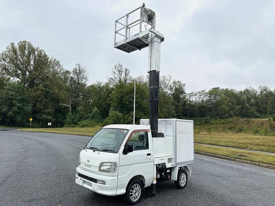 2000 Daihatsu Hijet GD-S210P – Aerial Work Platform w/ A/C, 4WD