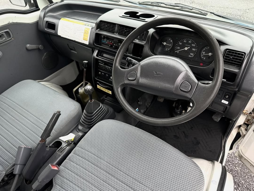 2000 Daihatsu Hijet GD-S210P – Aerial Work Platform w/ A/C, 4WD - Image 8