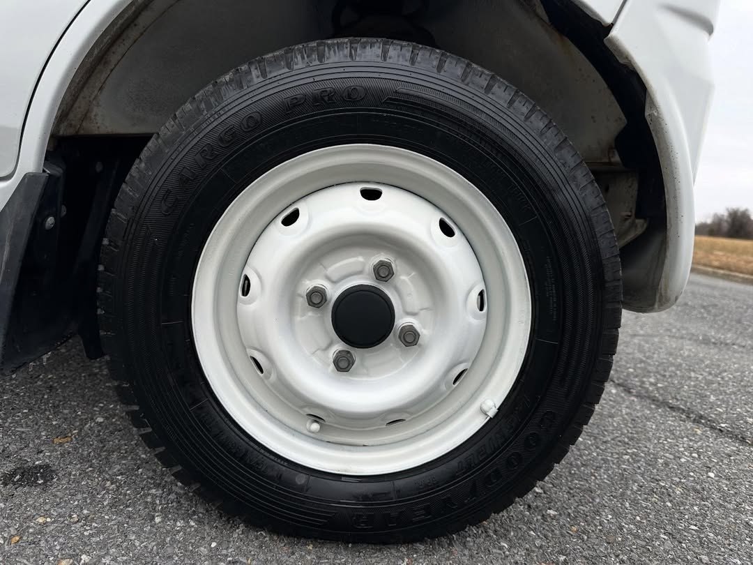 2000 Suzuki Carry GD-DA52T — Automatic A/C Kei Truck (35K Miles) - Image 5