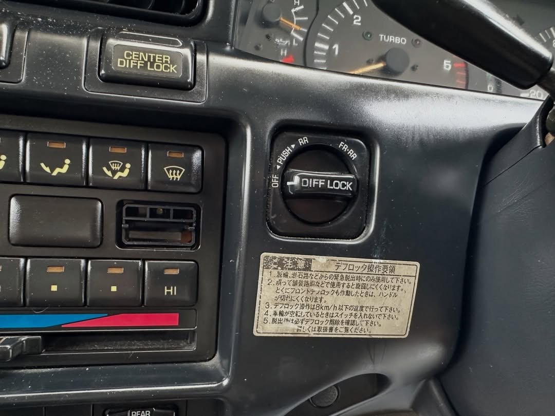 1991 Toyota Land Cruiser HDJ81 VX Turbo Diesel 4x4 – Triple Locked, 115K Miles - Image 4