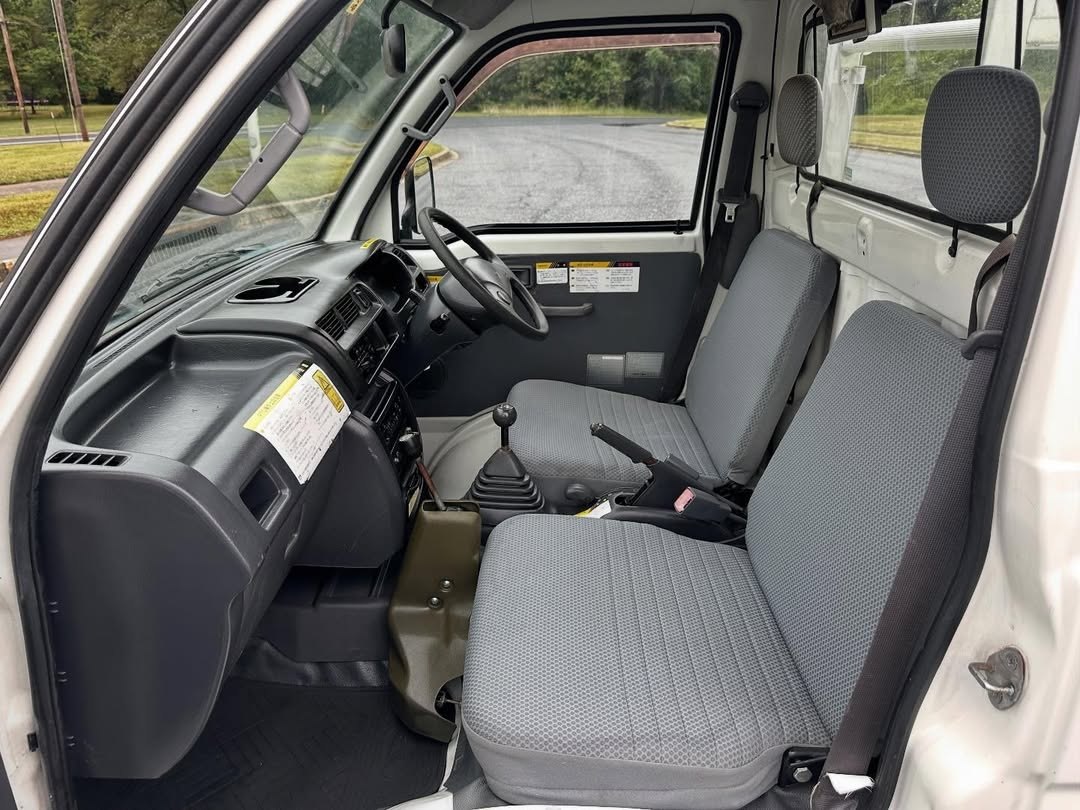 2000 Daihatsu Hijet GD-S210P – Aerial Work Platform w/ A/C, 4WD - Image 3