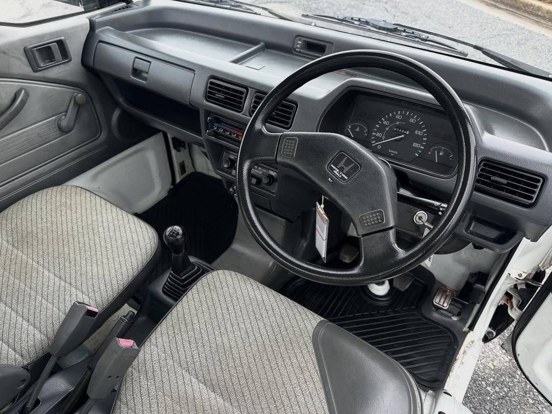 1992 Honda Acty SDX V-HA4 – 4WD Kei Truck w/ A/C – Clean CA Title - Image 4