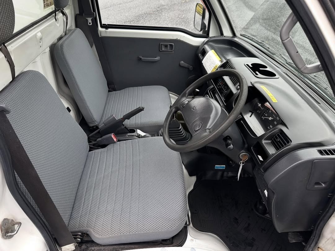 2000 Daihatsu Hijet GD-S210P – Aerial Work Platform w/ A/C, 4WD - Image 4