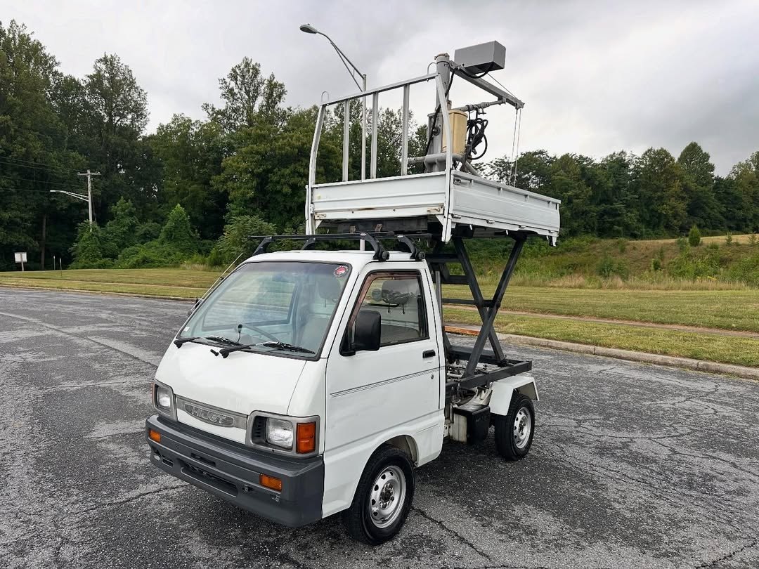 1992 Daihatsu Hijet V-S83P – Scissor Lift Dump w/ Crane, 4WD - Image 20
