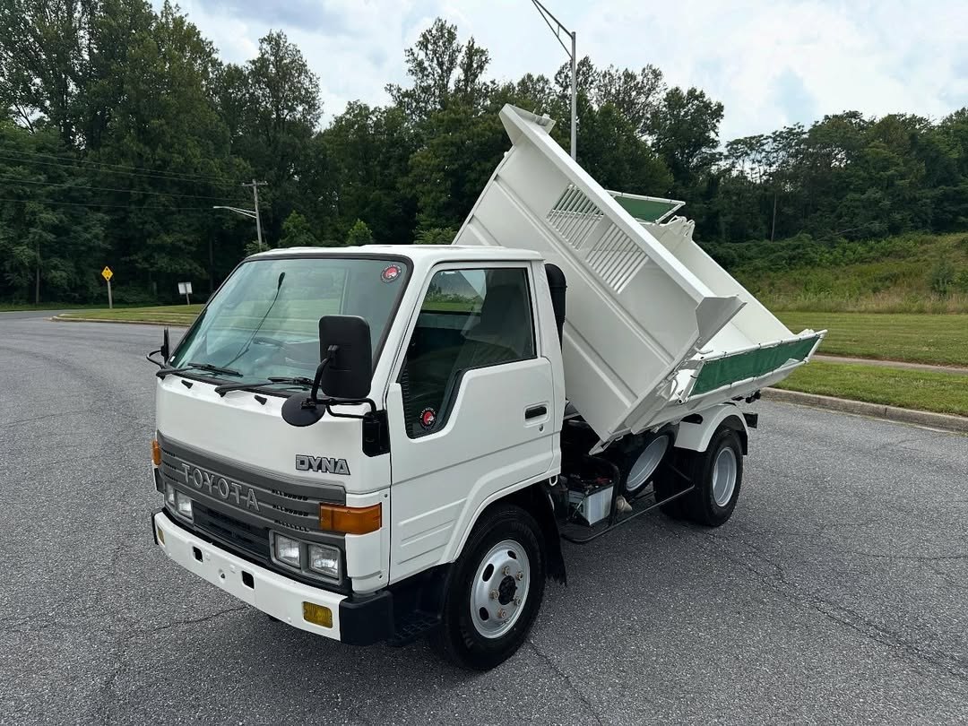 1993 Toyota Dyna 4x4 Diesel Dump Truck | 3-Way Dump Bed, 2-Ton | BU72DH - Image 6
