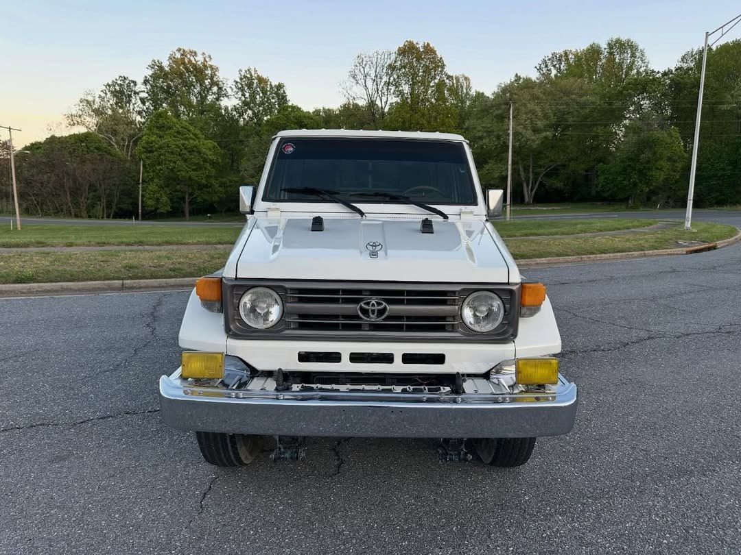 1999 Toyota Land Cruiser FZJ75 Pickup — GCC Spec, 5-Speed Manual, Dual Fuel Tanks - Image 20