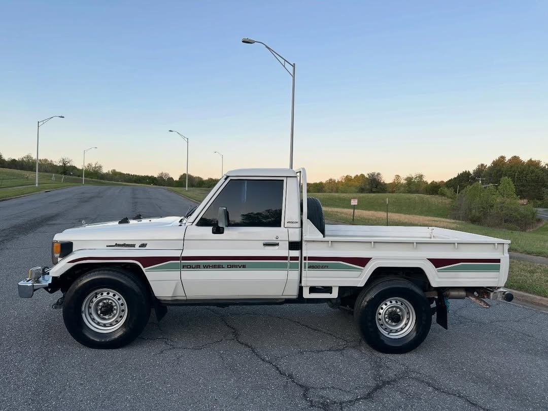 1999 Toyota Land Cruiser FZJ75 Pickup — GCC Spec, 5-Speed Manual, Dual Fuel Tanks - Image 19