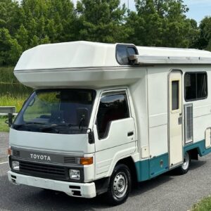 Teal Wave HiAce — 1993 Toyota HiAce LH85 Camper