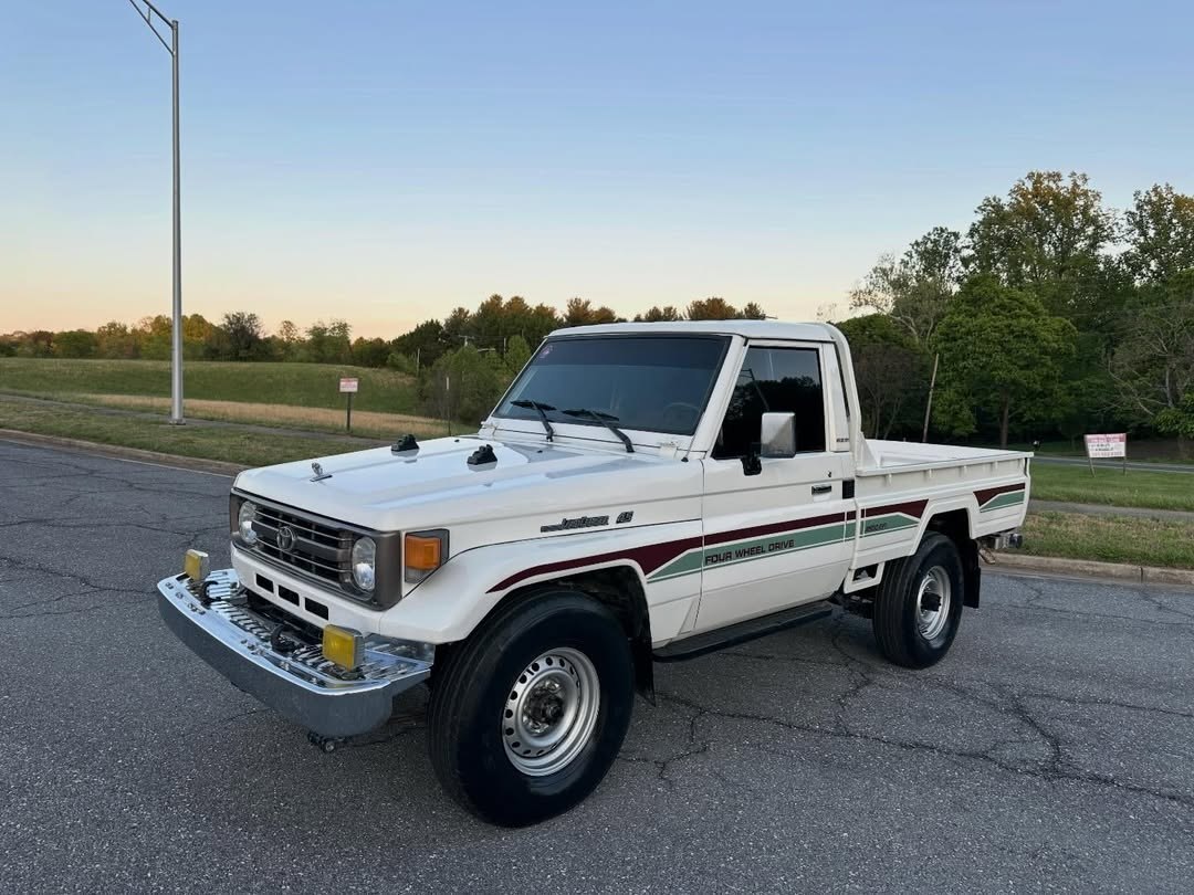 1999 Toyota Land Cruiser FZJ75 Pickup — GCC Spec, 5-Speed Manual, Dual Fuel Tanks - Image 18