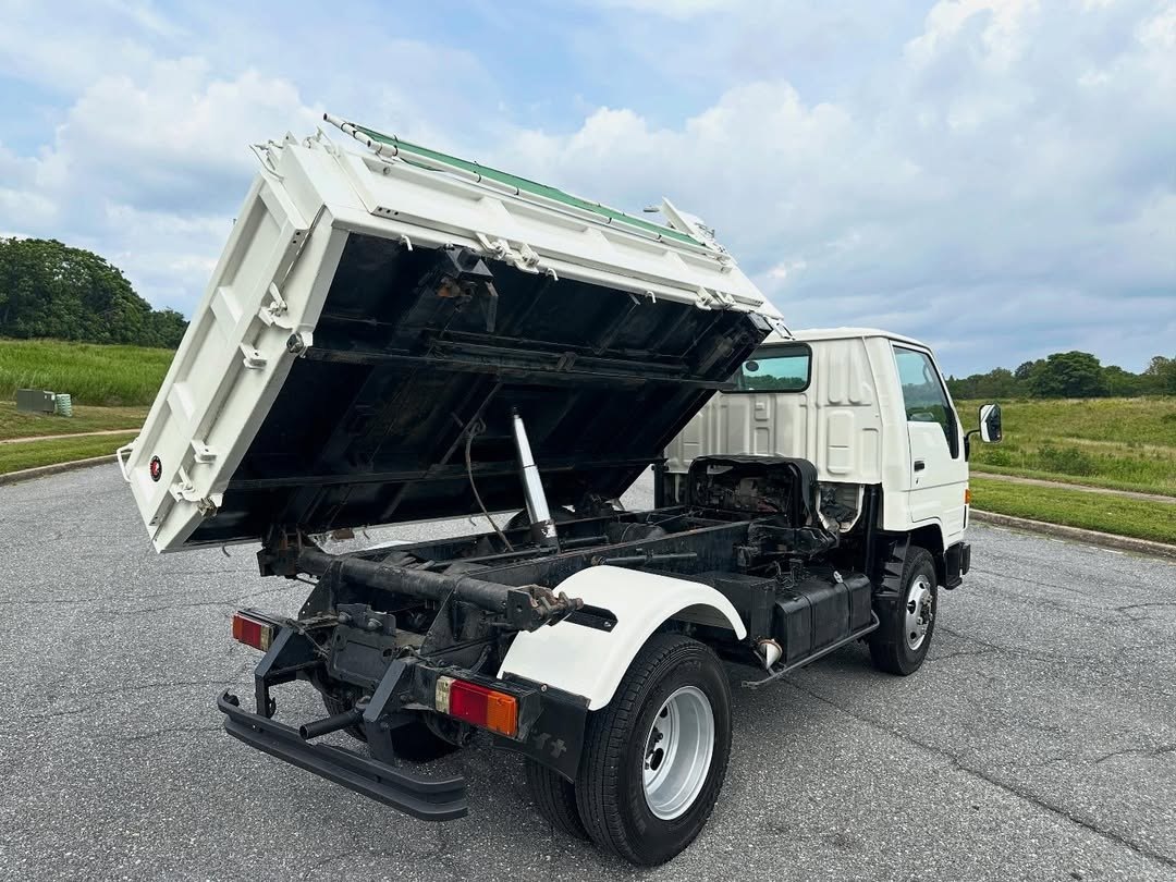 1993 Toyota Dyna 4x4 Diesel Dump Truck | 3-Way Dump Bed, 2-Ton | BU72DH - Image 19