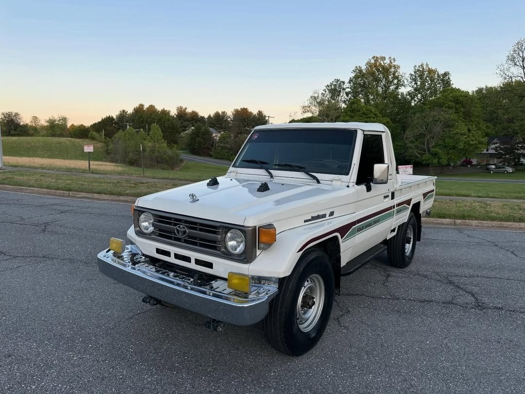 1999 Toyota Land Cruiser FZJ75 Pickup — GCC Spec, 5-Speed Manual, Dual Fuel Tanks - Image 17