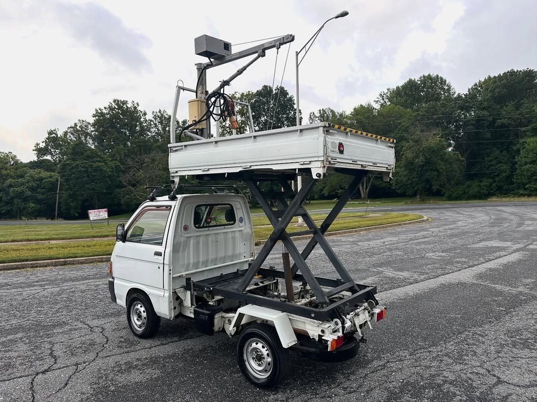 1992 Daihatsu Hijet V-S83P – Scissor Lift Dump w/ Crane, 4WD - Image 16