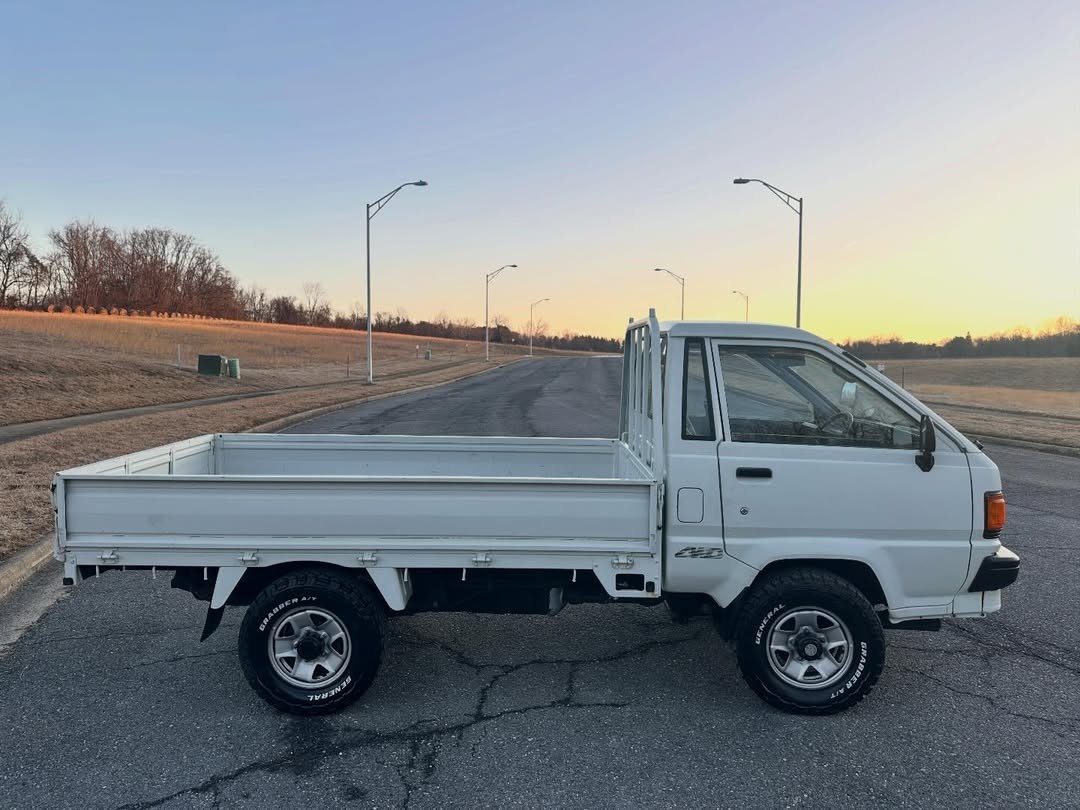 1996 Toyota LiteAce 4WD Long Bed Mini Truck | 10,931 Miles - Image 12