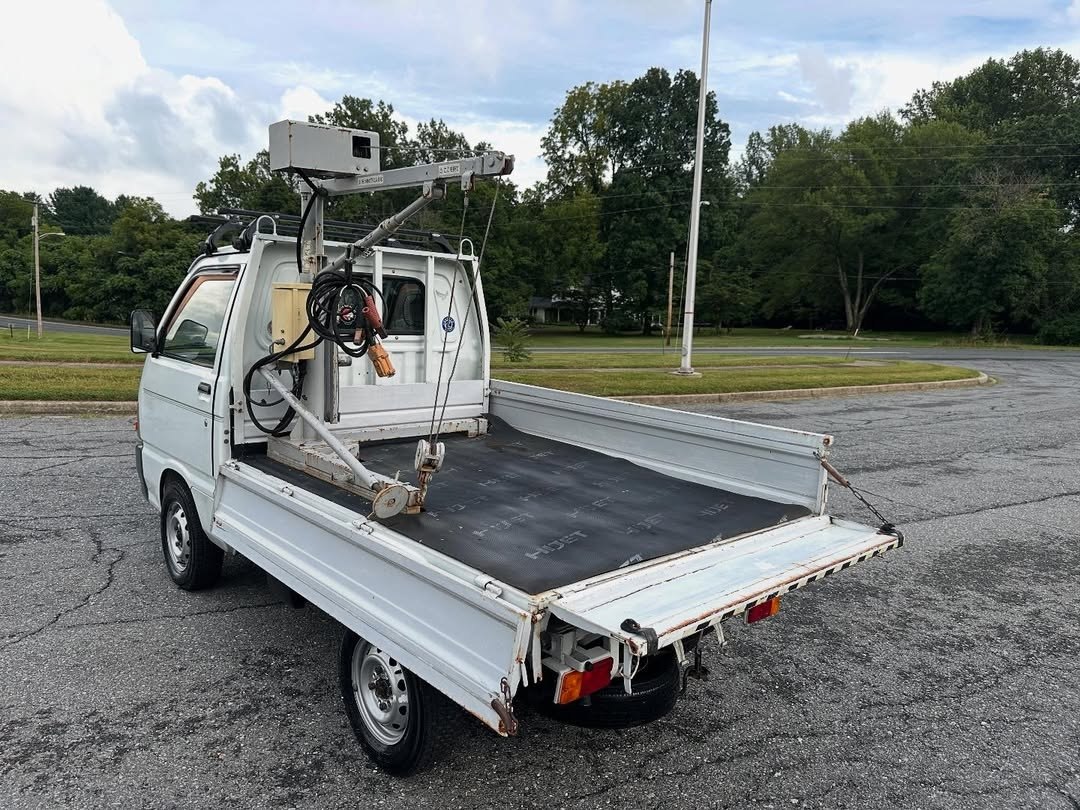 1992 Daihatsu Hijet V-S83P – Scissor Lift Dump w/ Crane, 4WD - Image 13