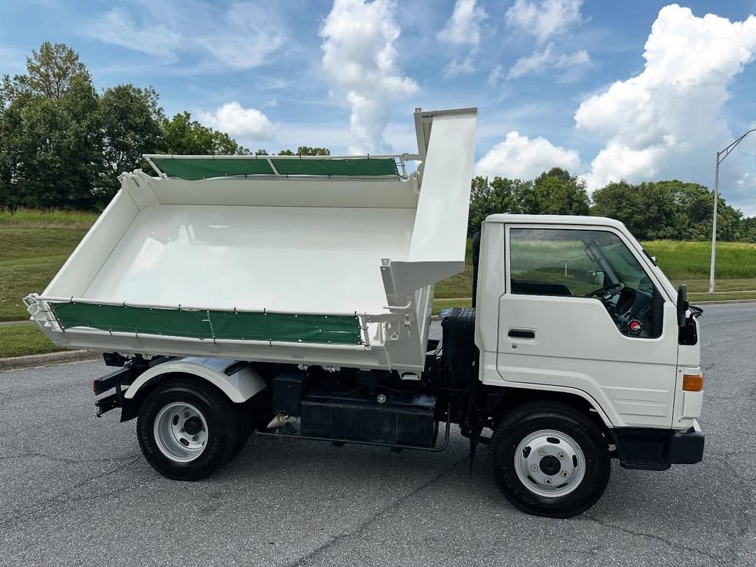 1993 Toyota Dyna 4x4 Diesel Dump Truck | 3-Way Dump Bed, 2-Ton | BU72DH - Image 15