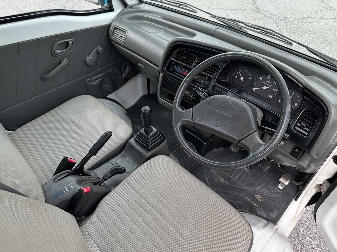 1998 Suzuki Carry 4x4 Kei Truck | Extra Low Gear, Drop-Side Bed | V-DD51T - Image 9