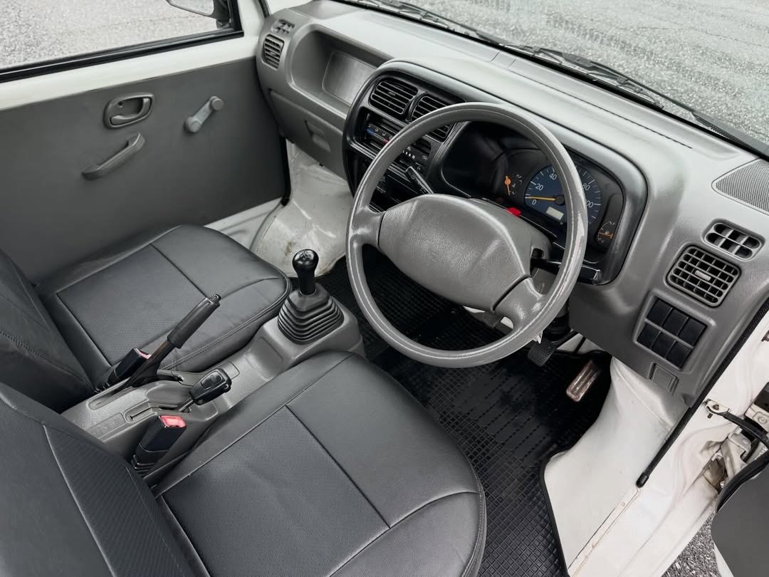 1999 Suzuki Carry GD-DB52T 4WD Kei Truck for Sale - Image 9