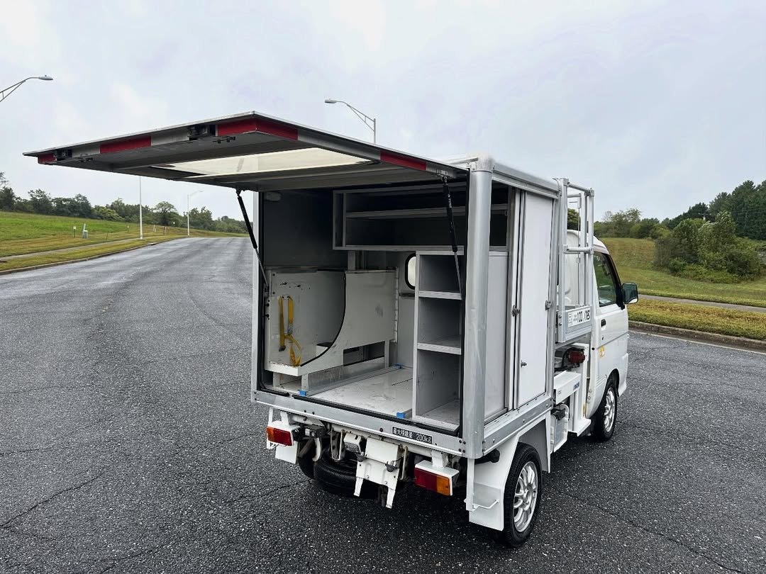 2000 Daihatsu Hijet GD-S210P – Aerial Work Platform w/ A/C, 4WD - Image 15