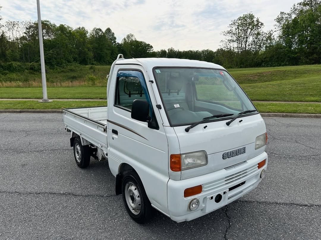 1998 Suzuki Carry 4x4 Kei Truck | Extra Low Gear, Drop-Side Bed | V-DD51T - Image 4