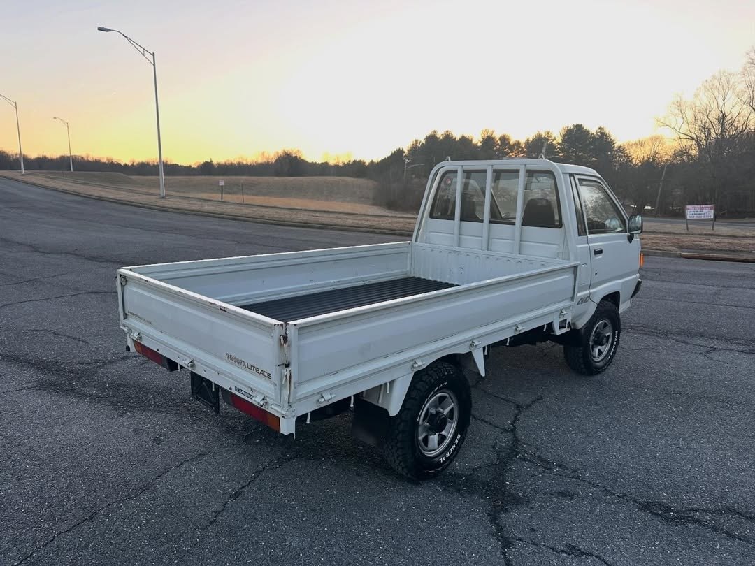 1996 Toyota LiteAce 4WD Long Bed Mini Truck | 10,931 Miles - Image 10