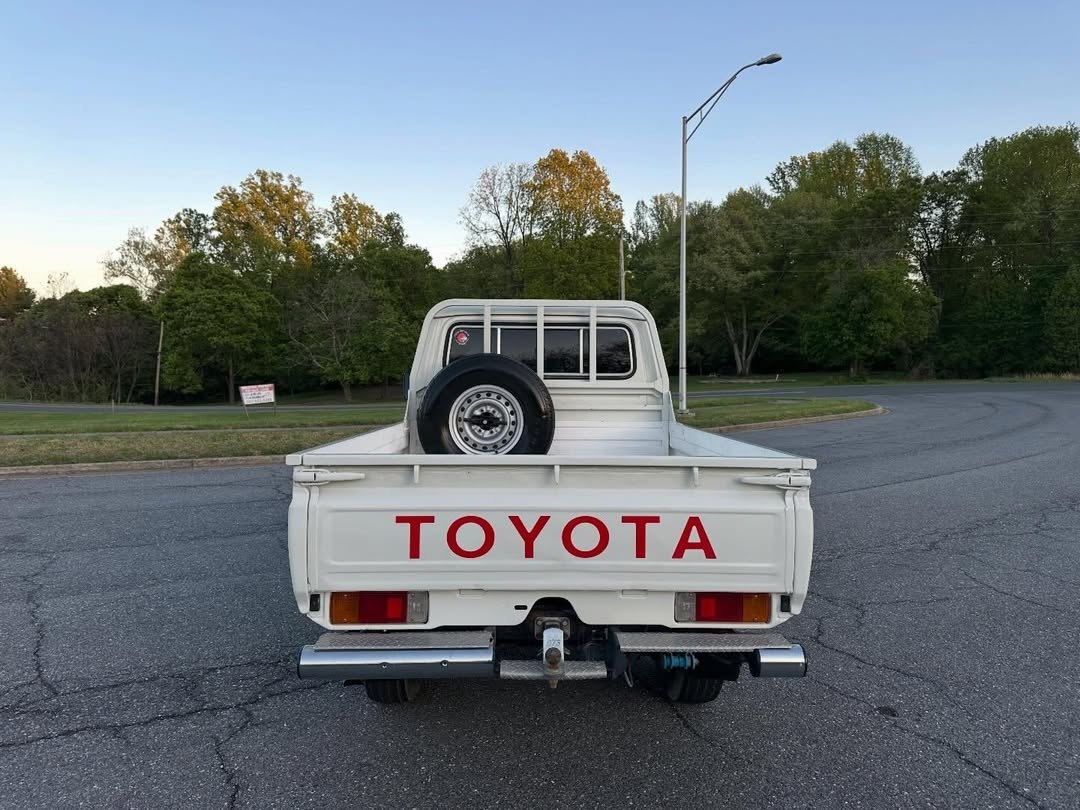 1999 Toyota Land Cruiser FZJ75 Pickup — GCC Spec, 5-Speed Manual, Dual Fuel Tanks - Image 13