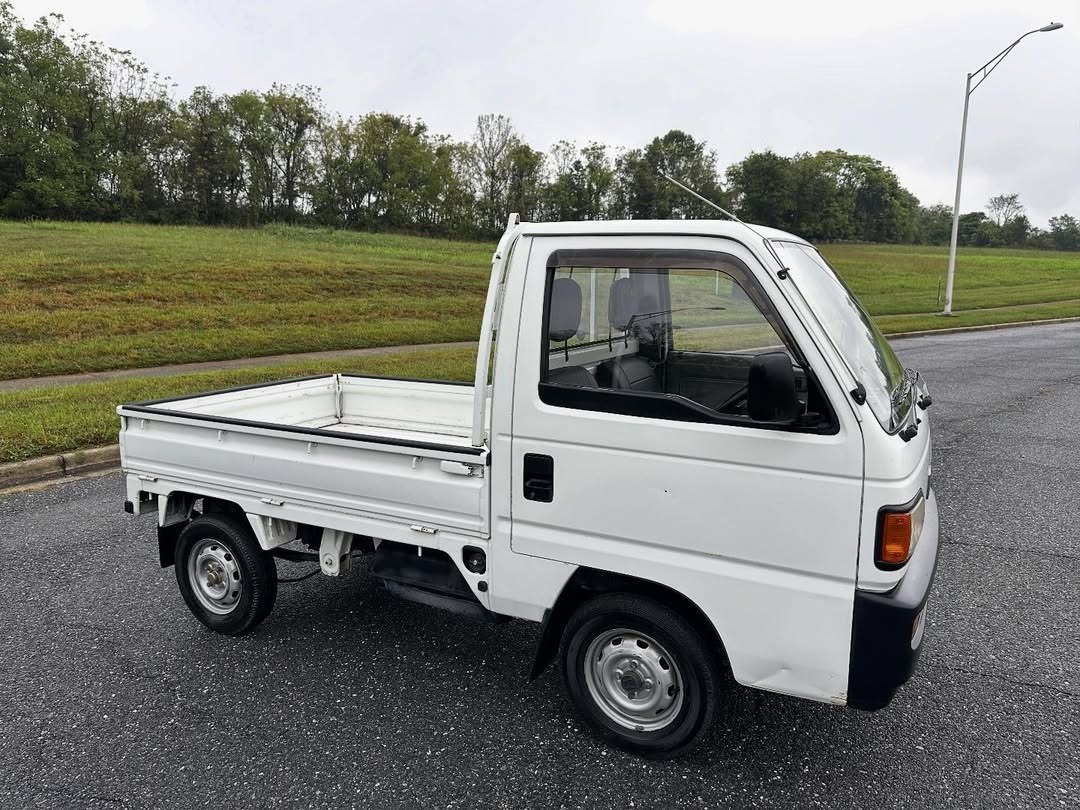 1993 Honda Acty SDX V-HA4 Kei Truck — 44,969 Miles, E07A Engine, Realtime 4WD, 5-Speed Manual - Image 11
