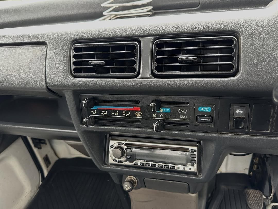 1993 Honda Acty SDX V-HA4 Kei Truck — 44,969 Miles, E07A Engine, Realtime 4WD, 5-Speed Manual - Image 6