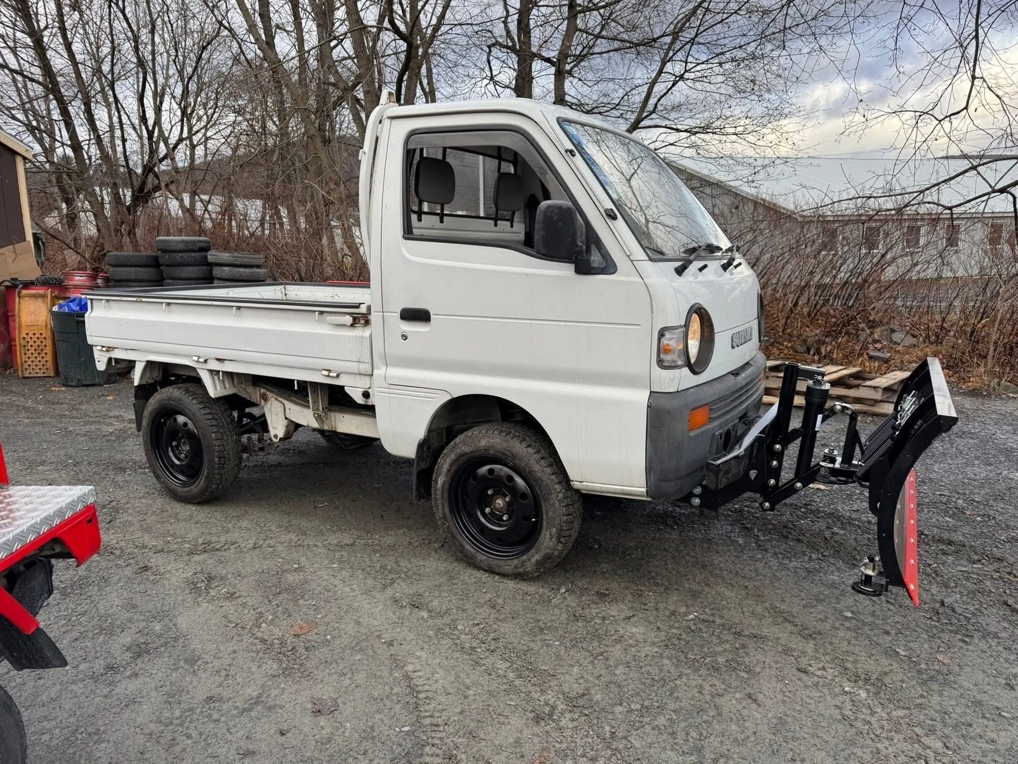 1995 Suzuki Carry 4WD Kei Truck with Snow Plow — 4-Speed Manual, High/Low Range, 58K Miles - Image 8