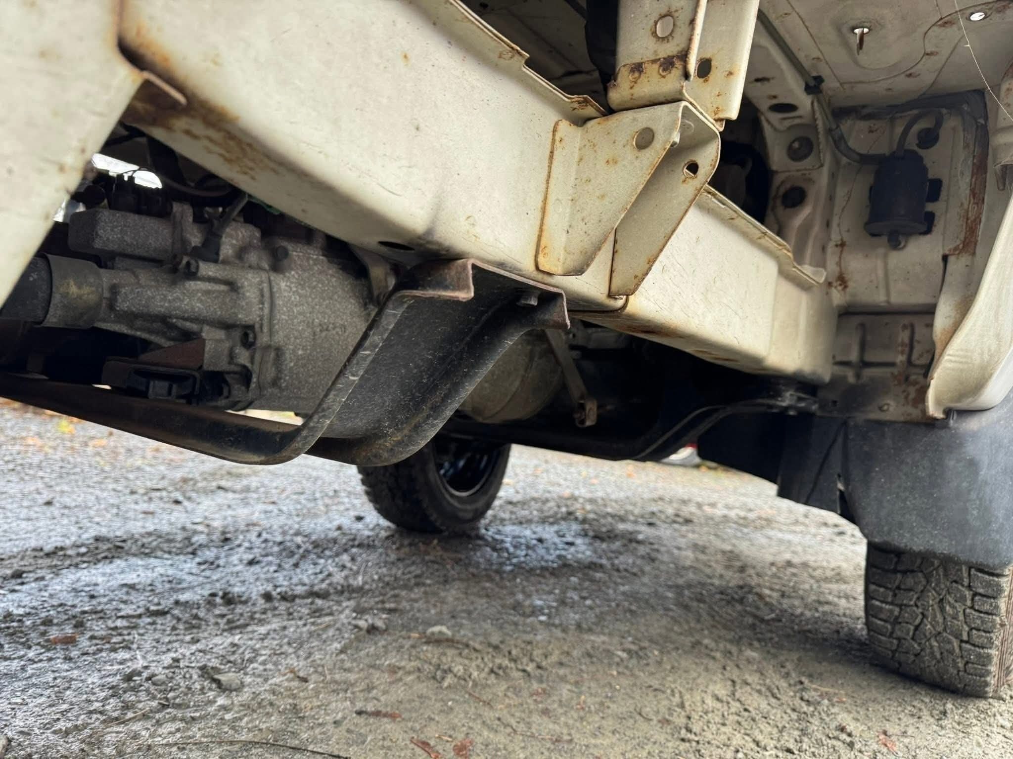 1995 Suzuki Carry 4WD Kei Truck with Snow Plow — 4-Speed Manual, High/Low Range, 58K Miles - Image 5